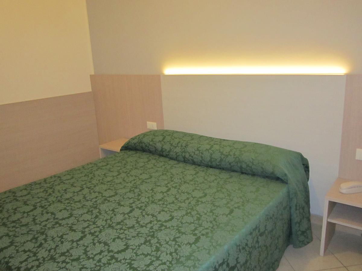 Hotel Andrea'S Rimini Eksteriør bilde