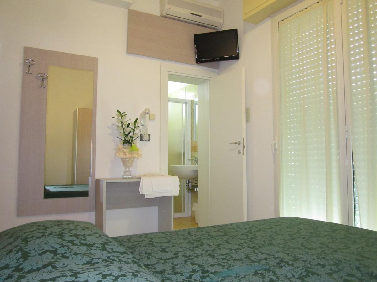 Hotel Andrea'S Rimini Eksteriør bilde