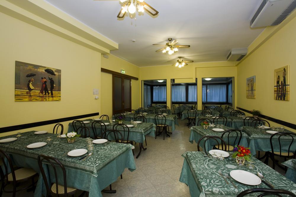 Hotel Andrea'S Rimini Eksteriør bilde