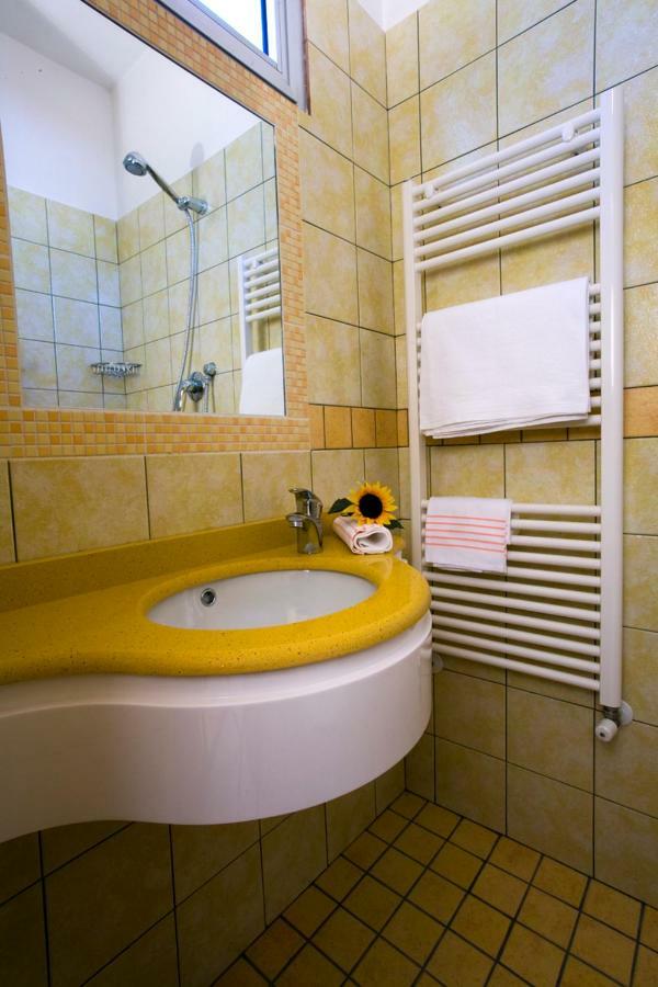 Hotel Andrea'S Rimini Eksteriør bilde