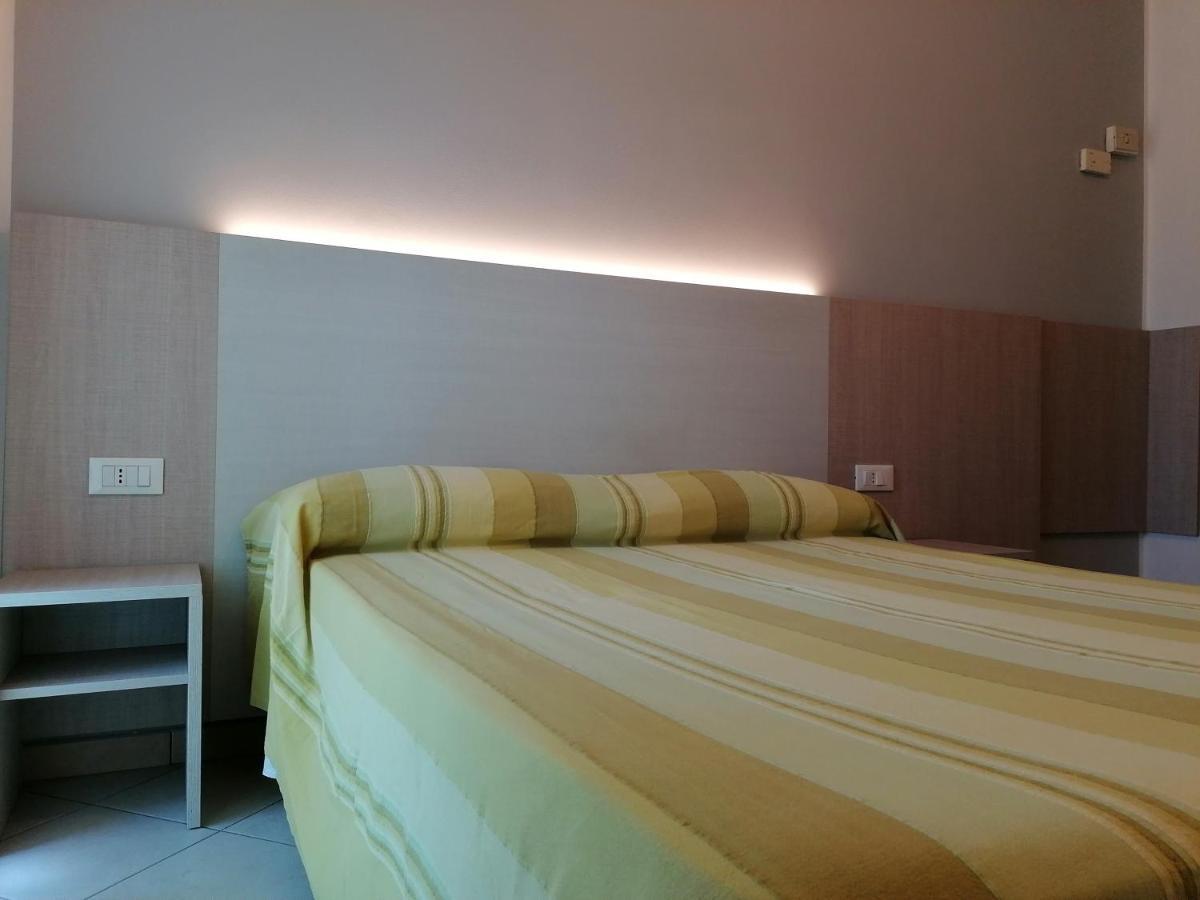 Hotel Andrea'S Rimini Eksteriør bilde