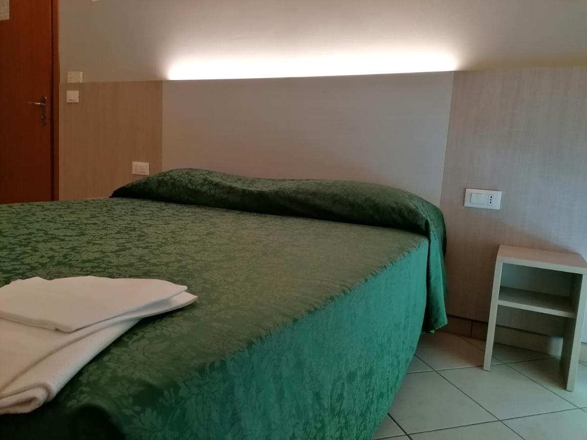 Hotel Andrea'S Rimini Eksteriør bilde