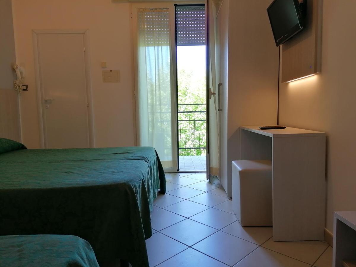 Hotel Andrea'S Rimini Eksteriør bilde
