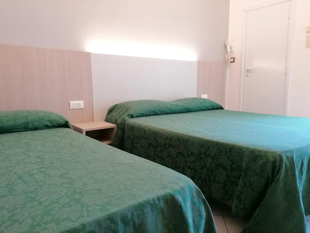 Hotel Andrea'S Rimini Eksteriør bilde