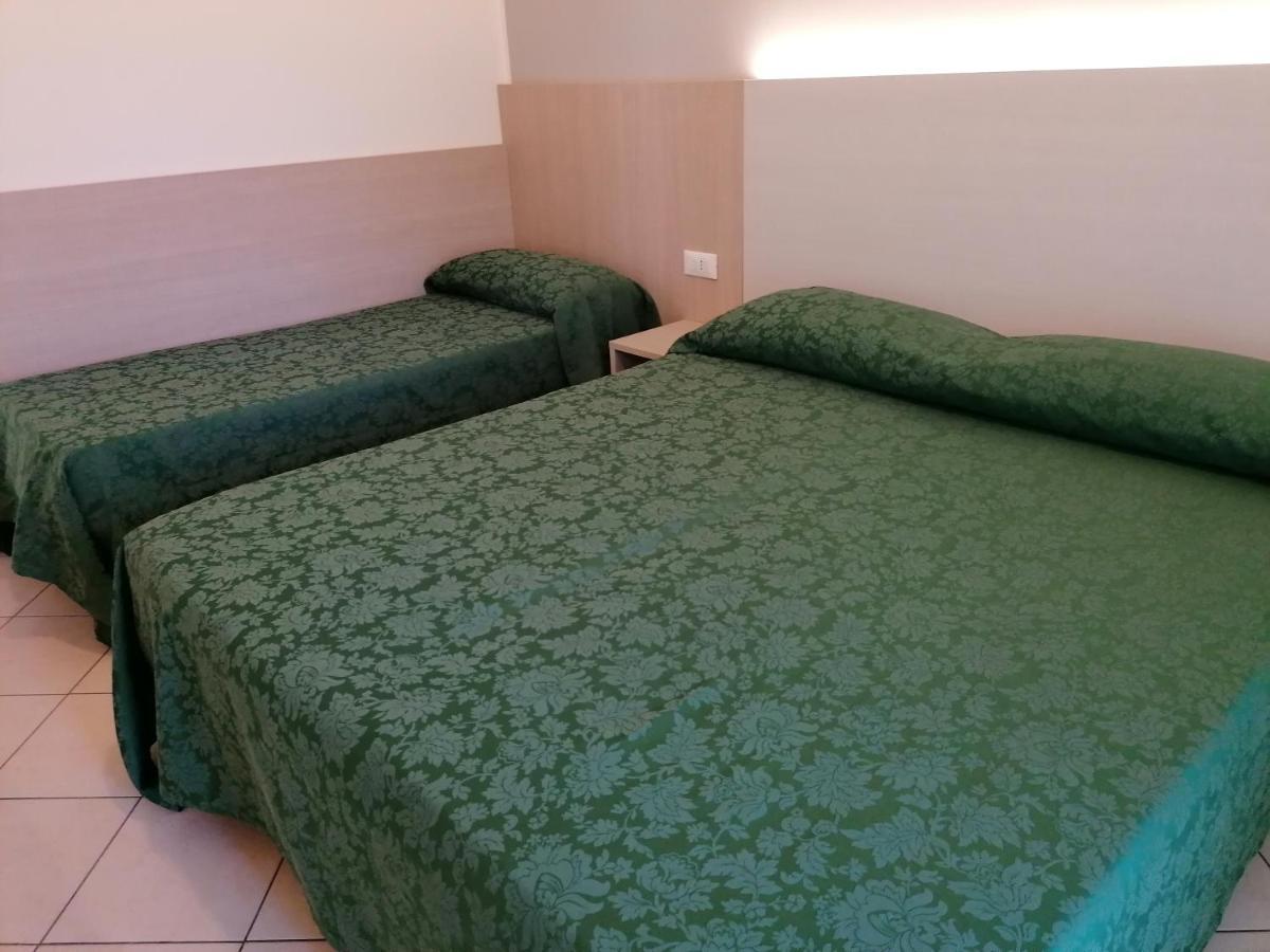 Hotel Andrea'S Rimini Eksteriør bilde