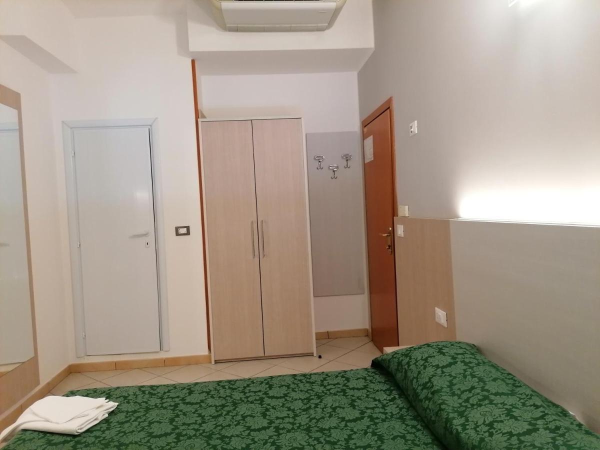 Hotel Andrea'S Rimini Eksteriør bilde